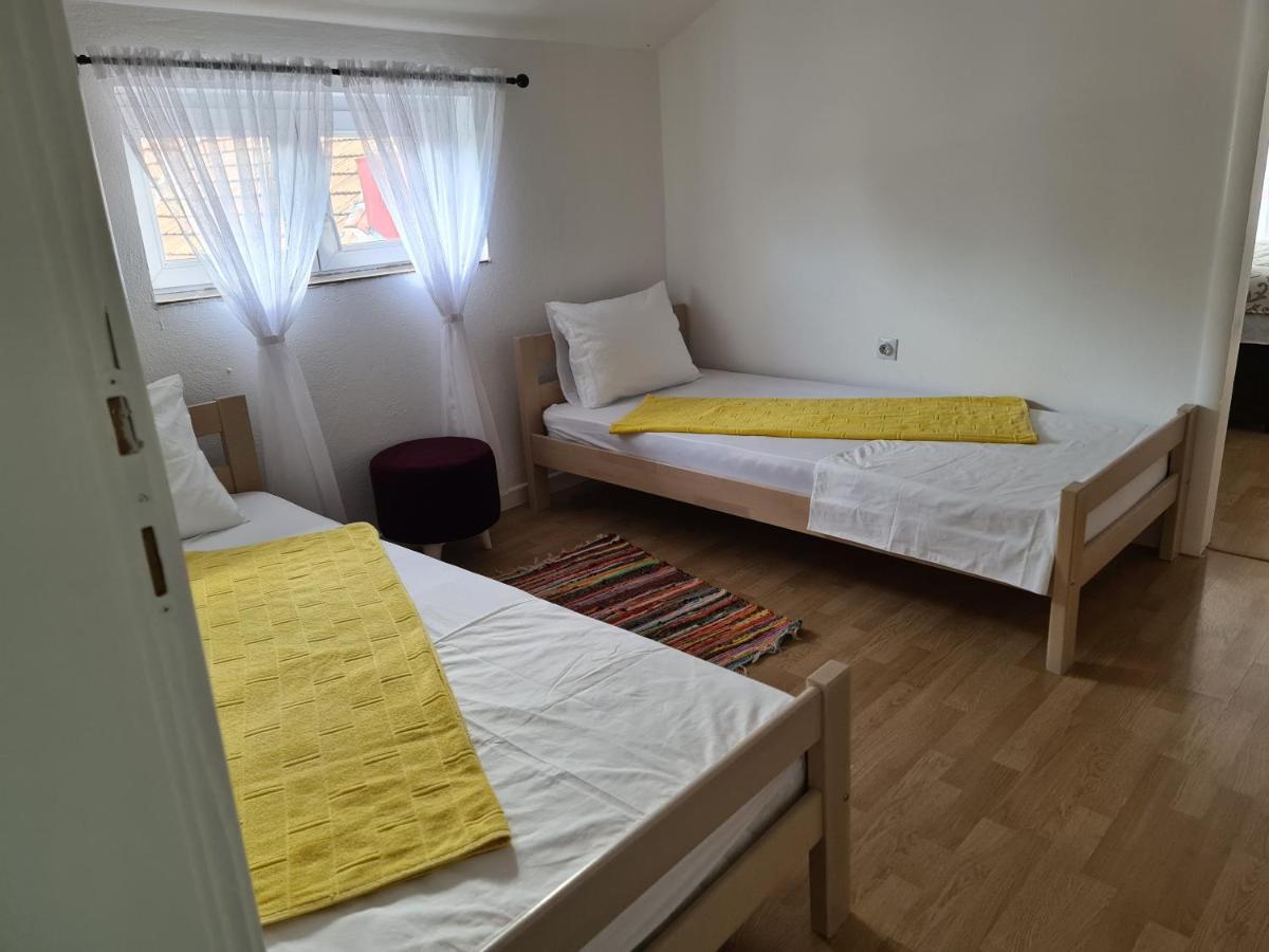 Js Apartmani Niksic Exterior foto