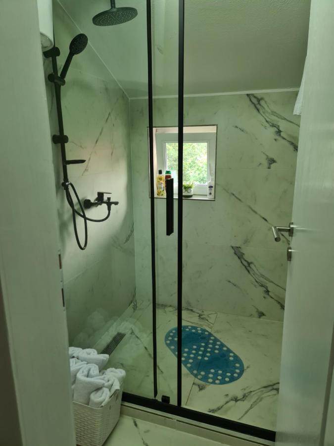 Js Apartmani Niksic Exterior foto