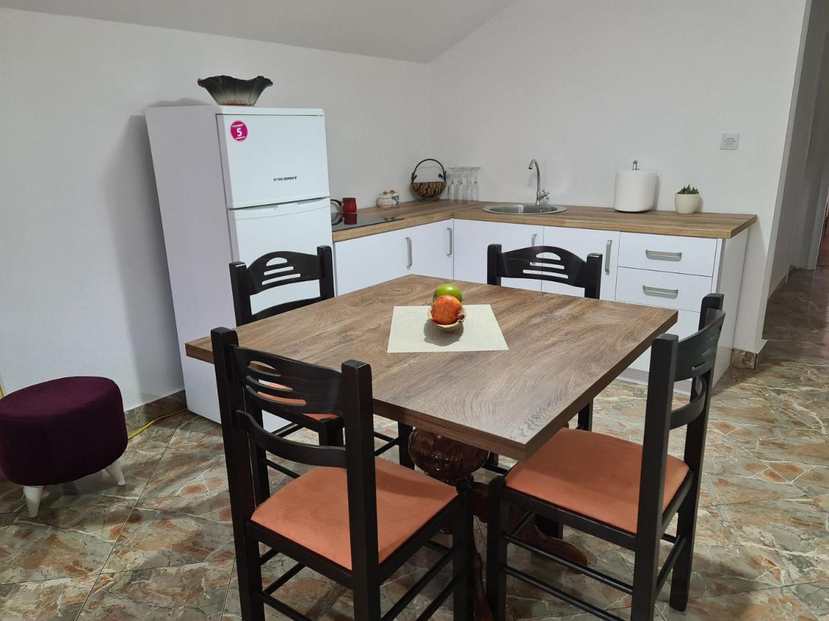 Js Apartmani Niksic Exterior foto